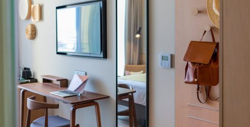 hotel room image