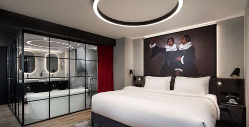 hotel room image