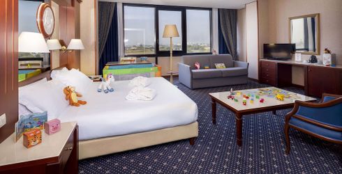 hotel room image