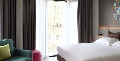 hotel room image
