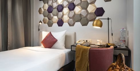 hotel room image