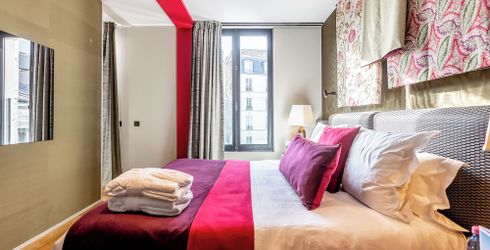 hotel room image