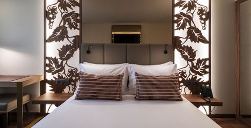 hotel room image