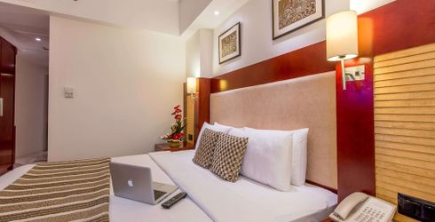 hotel room image