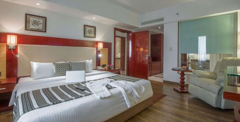 hotel room image