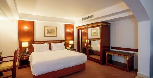 hotel room image