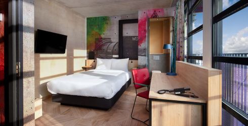 hotel room image