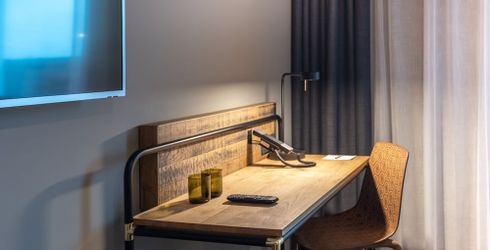 hotel room image