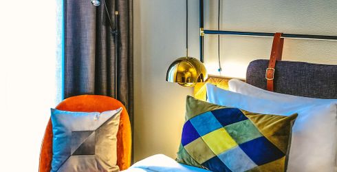 hotel room image