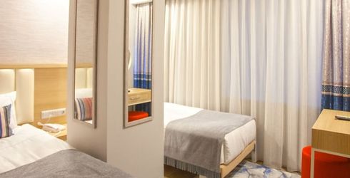 hotel room image