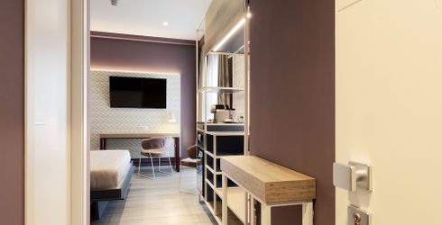 hotel room image