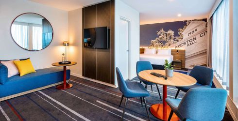 hotel room image