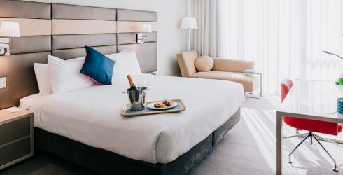 hotel room image