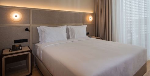 hotel room image