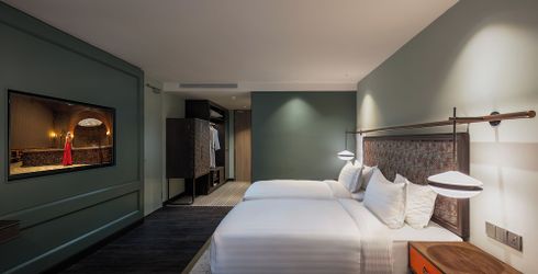hotel room image