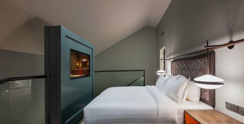 hotel room image