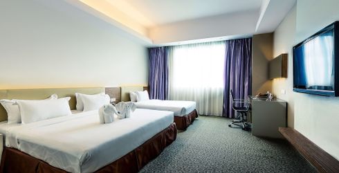 hotel room image