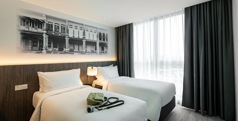 hotel room image