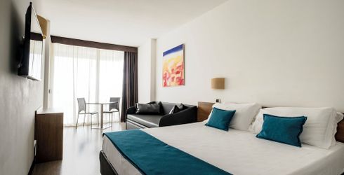 hotel room image