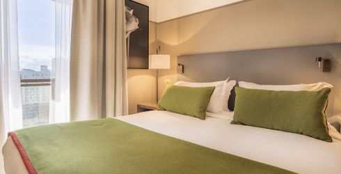 hotel room image