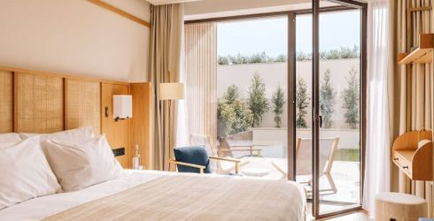 hotel room image