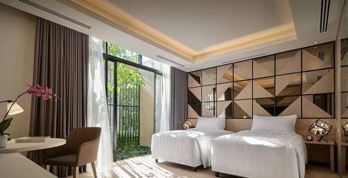 hotel room image