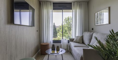 hotel room image