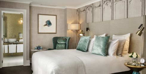 hotel room image