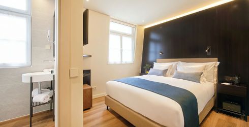 hotel room image