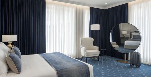 hotel room image