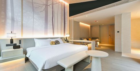hotel room image