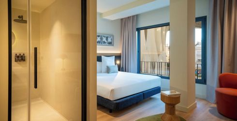 hotel room image