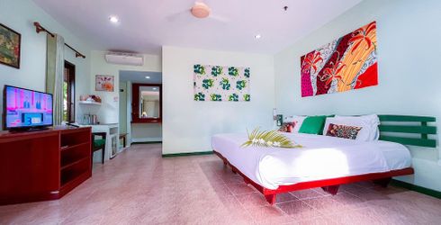hotel room image