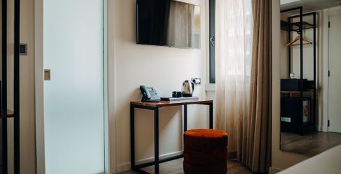 hotel room image