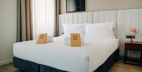 hotel room image