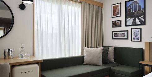 hotel room image