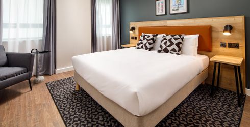 hotel room image