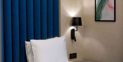 hotel room image