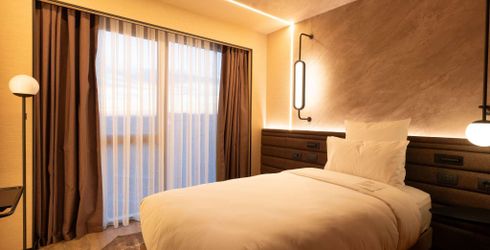 hotel room image