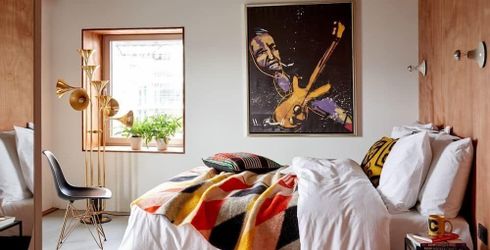 hotel room image
