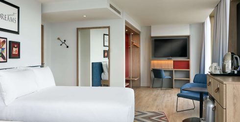 hotel room image