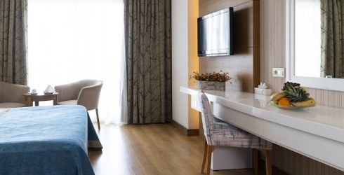 hotel room image