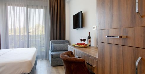 hotel room image
