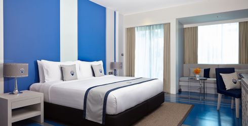 hotel room image