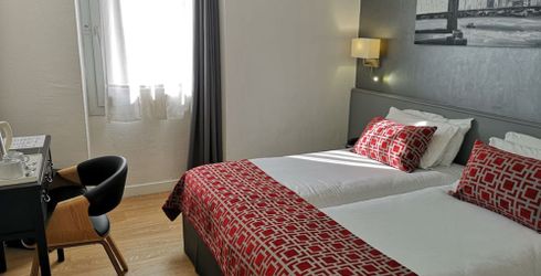 hotel room image