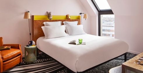hotel room image