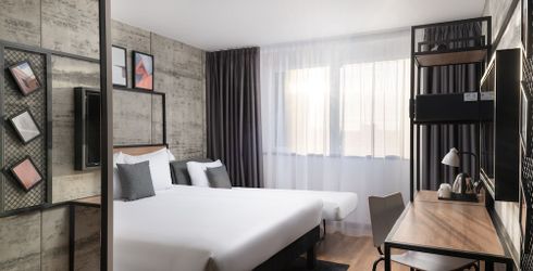 hotel room image
