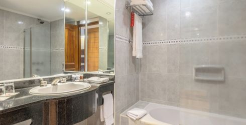 hotel room image