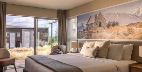 hotel room image