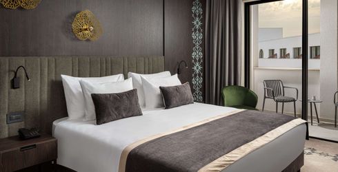 hotel room image